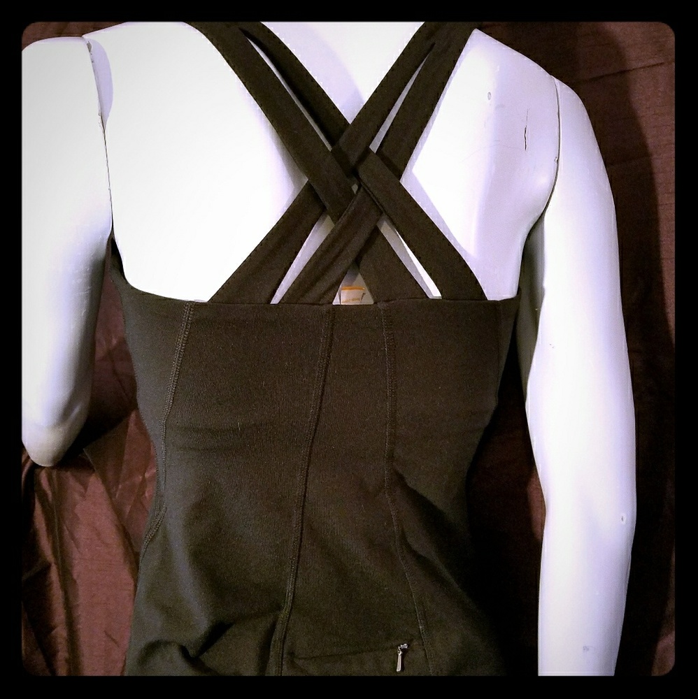 NWOT Lucy 4-strap tank top w/padded bra small